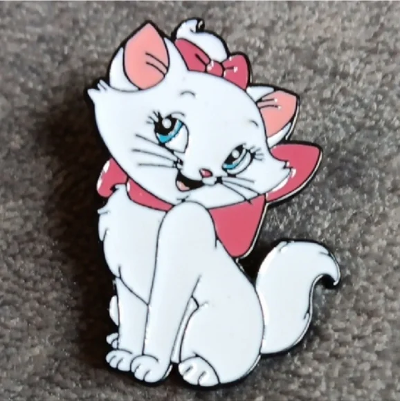 5 Marie Aristocats Character Inspired Metal Enamel Pins, 1970's Disney Cat Film - Picture 9 of 10